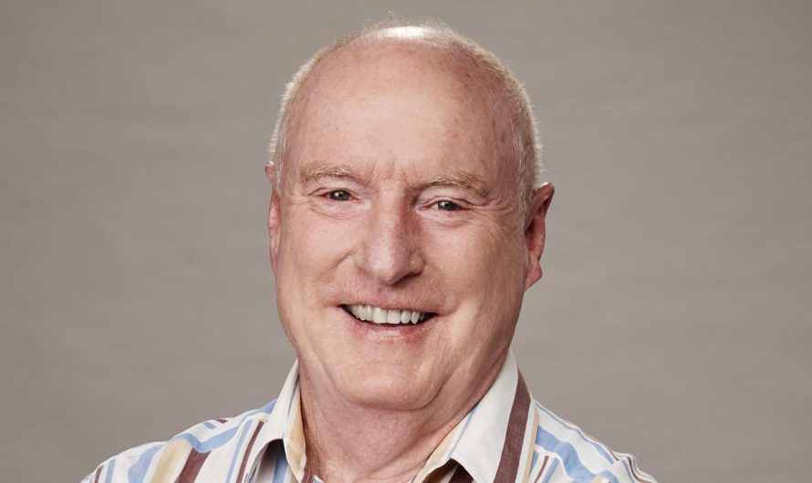 House & Away icon Ray Meagher claims present has strayed from what made it beloved: ‘It’s not Summer season Bay’