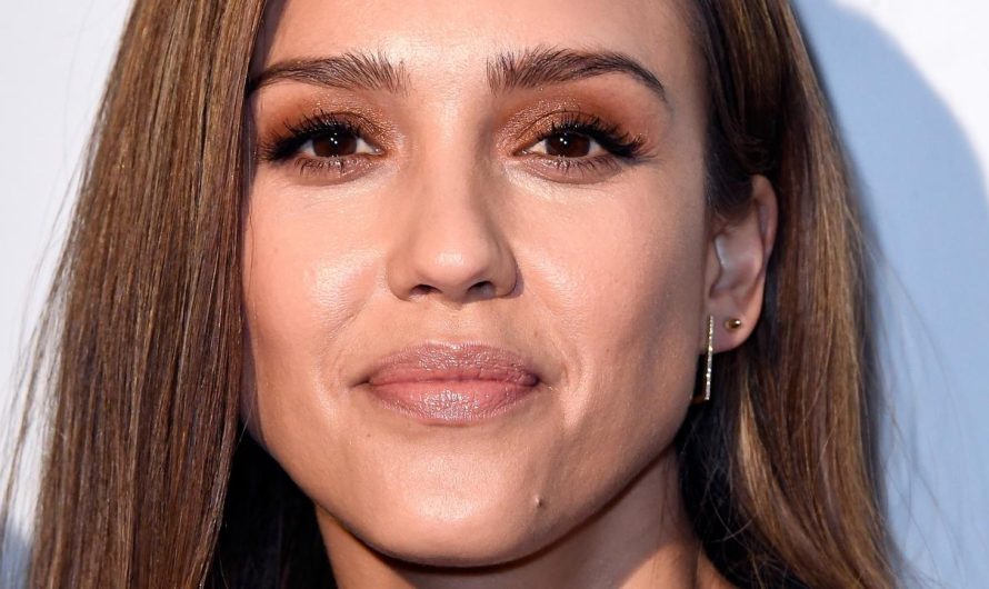 Jessica Alba drops enormous profession information: ‘There would by no means have been a simple time’