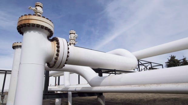 Ottawa removes regulatory pink tape for Trans Mountain pipeline