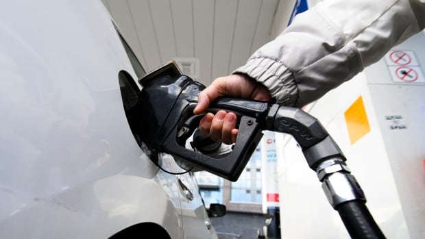Quebec to pressure fuel stations to report their costs. Will it decrease gas prices?