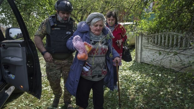 Residents of northeast Ukraine flee newest Russian advance