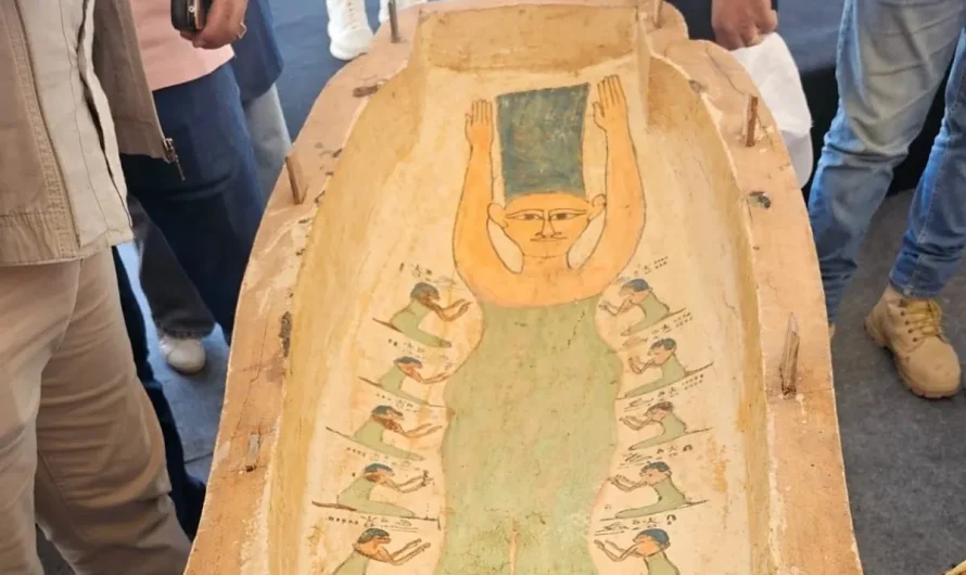 3,500-year-old Egyptian sarcophagus with engraved drawing of ‘Marge Simpson’ found
